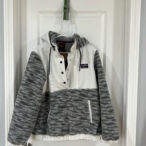 Sherpa mix jacked with quarter snaps